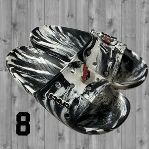 Crocs Men’s Slide Sandals Size 11 – Black & White Marbled with Charms #8